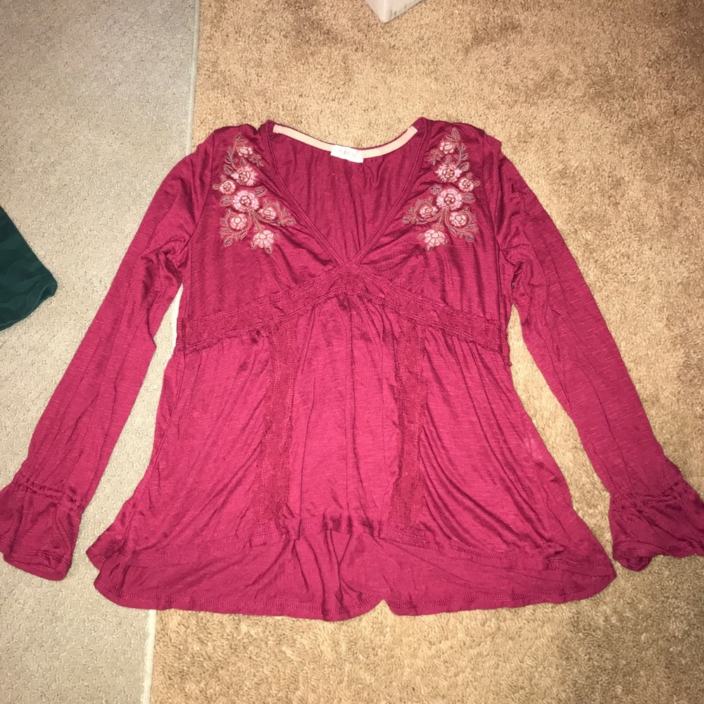 V neck lace detail floral top